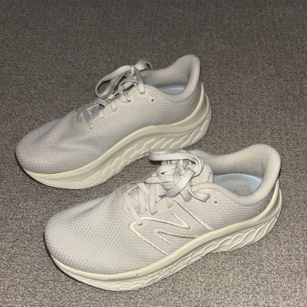 New Balance Sneakers - Picture 2 of 6